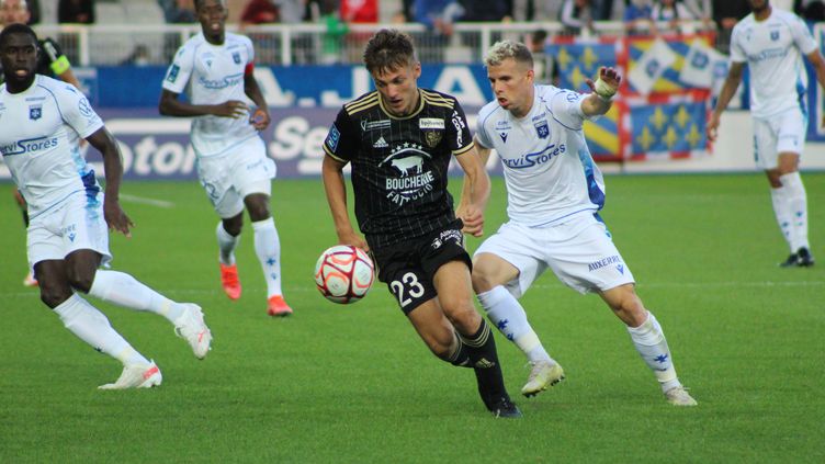 Auxerre – Ajaccio : les compositions officielles