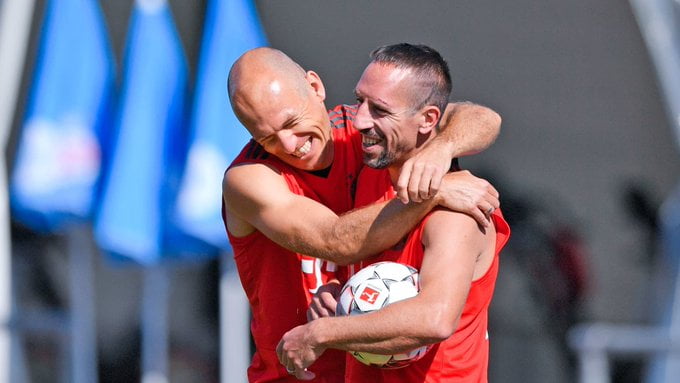 Divers : Robben rend un bel hommage à Ribéry