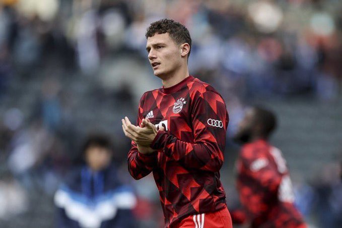 Bayern: Benjamin Pavard poussé vers la sortie