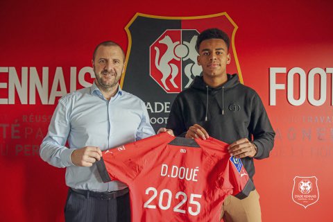 Rennes : La jeune pépite Désiré Doué prolonge (Off.)