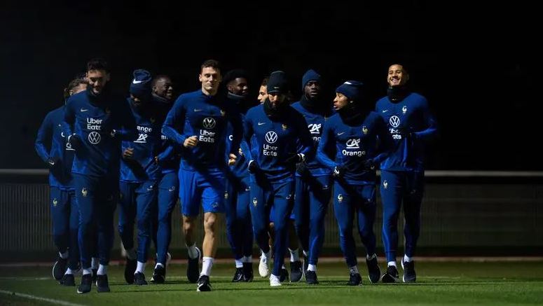 EDF : Première séance d’entrainement des Bleus avec Benzema