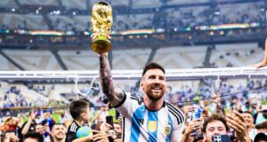PSG: Messi a voulu présenter le trophée de la CDM au Parc, le club a refusé