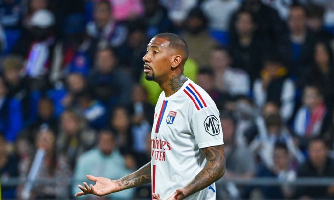 Lyon: Départ, Boateng met les choses au clair