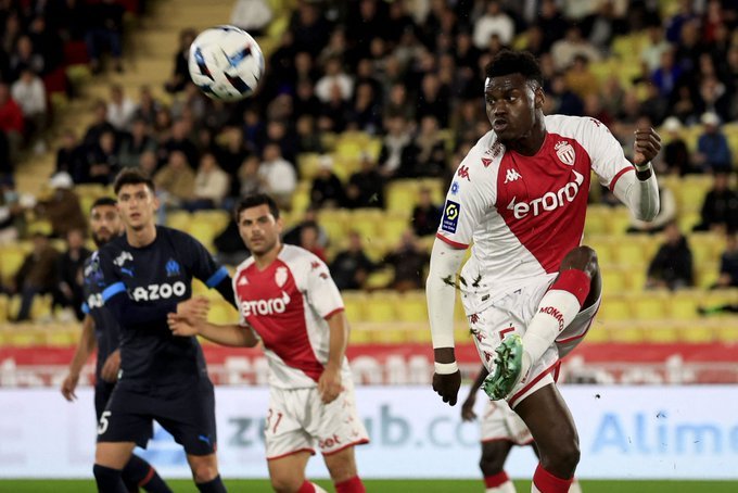 Mercato: accord entre Monaco et Chelsea pour Badiashile