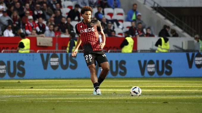 Nice: Todibo lorgne les Bleus