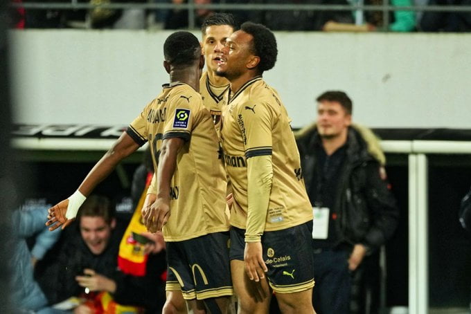 Lens: le titre, Haise calme le jeu