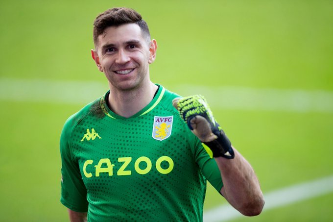 Aston Villa: Conte prévient Martinez