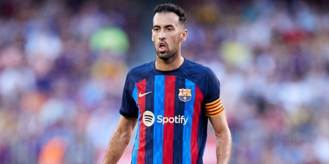 Barça: Busquets, Xavi souhaite qu’il reste