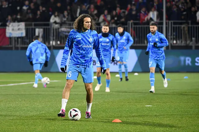 Clermont-OM retardé, les lacrymogènes ont envahi le stade