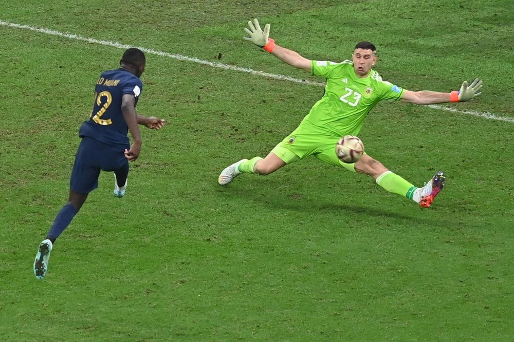 Kolo Muani évoque son manqué devant  Martinez: « je l’ai encore en travers de la gorge »
