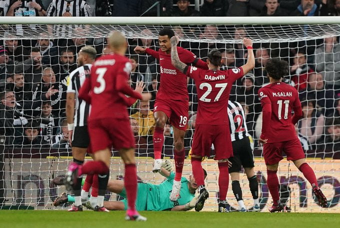 Premier League: Liverpool enchaîne