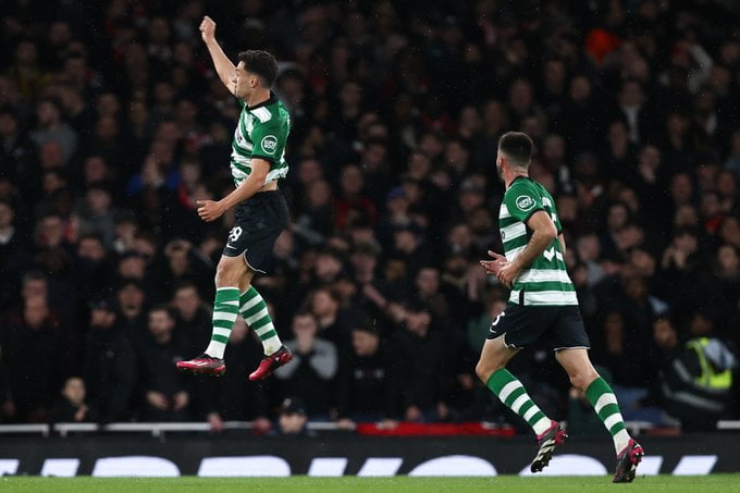 VIDEO: Le somptueux lob de Gonçalves face à Arsenal !