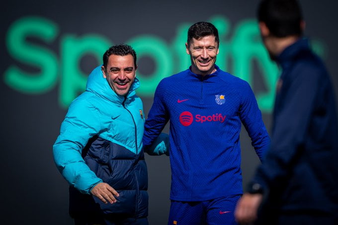 Lewandowski critique le jeu du Barça