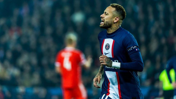 Rennes: Santamaria défend Neymar