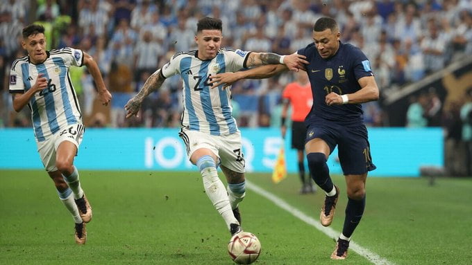 FIFA: La France 2e au classement, l’Argentine nouveau leader