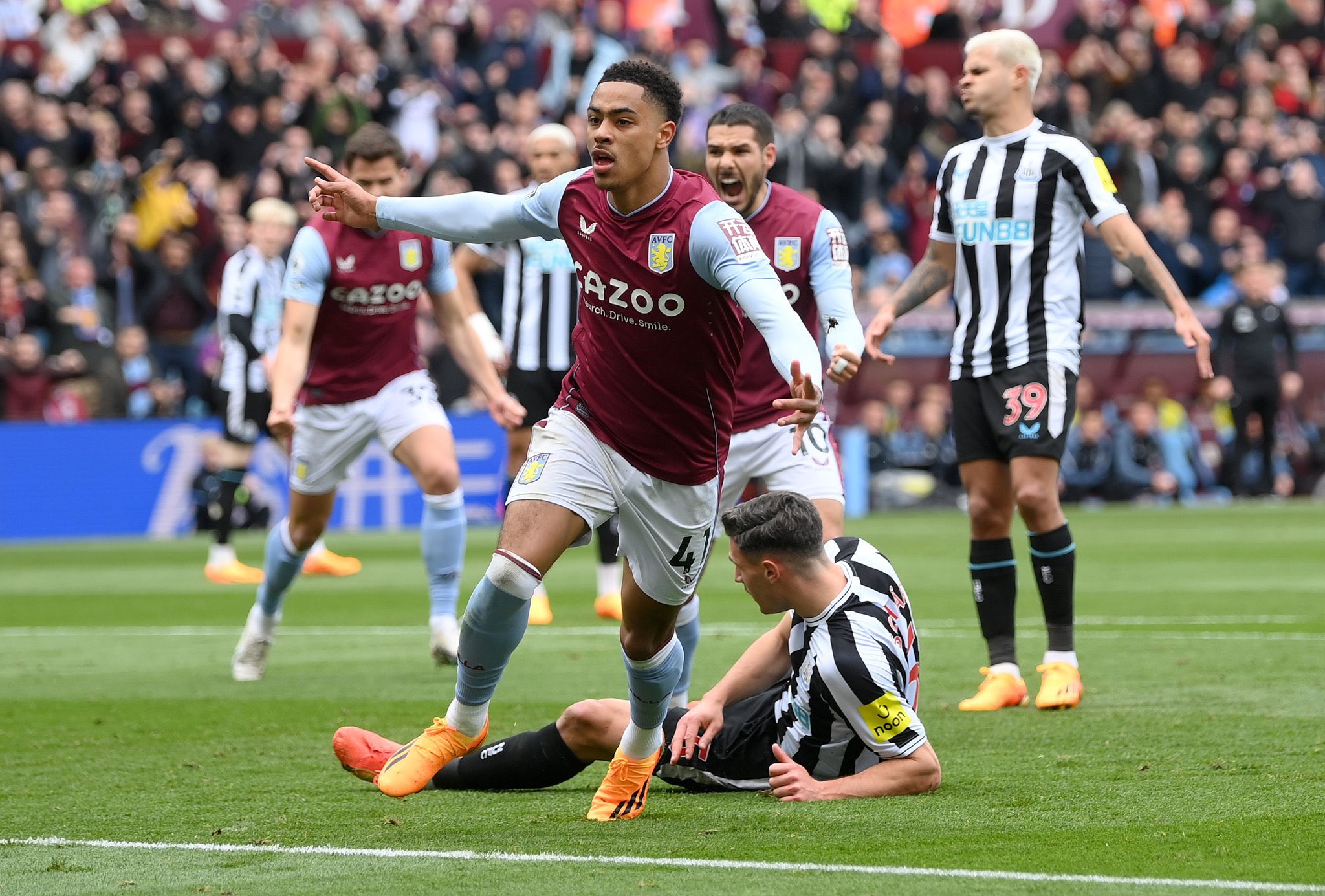 Premier League: Aston Villa écrase Newcastle (3-0) !