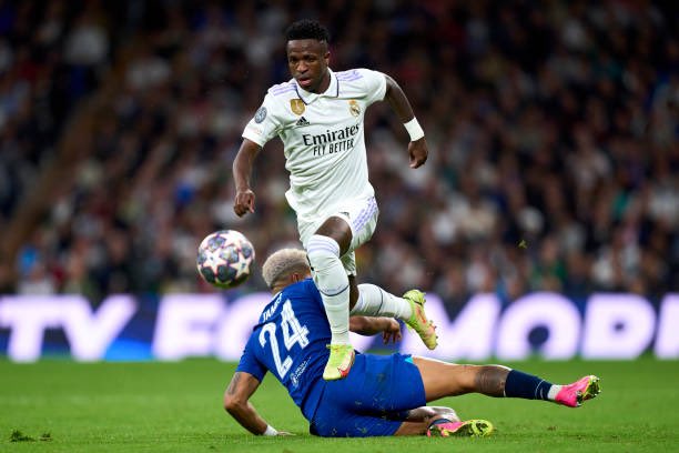 Real Madrid: Ancelotti encense Vinicius Junior