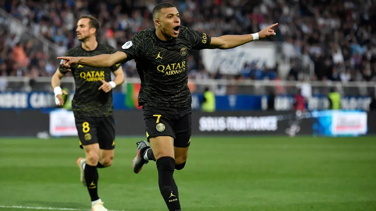 Ligue 1: Le PSG s’impose à Auxerre et se rapproche du titre