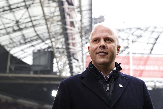 Feyenoord: Slot snobe Tottenham et prolonge son contrat (Officiel)