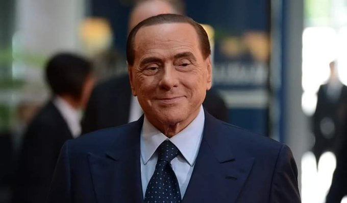 Décès de Berlusconi: Le vibrant hommage du Milan AC