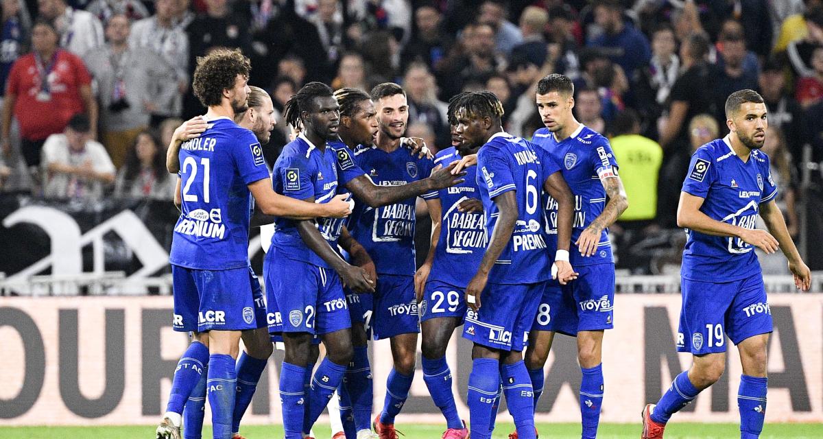 Officiel: Troyes libère 5 joueurs