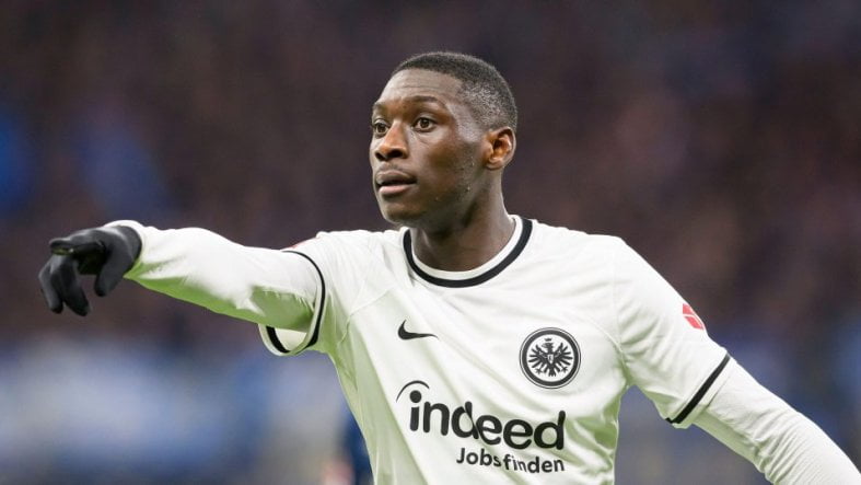 Francfort: le PSG insiste pour Randal Kolo Muani