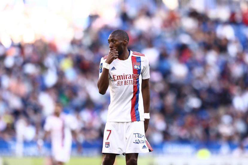 OL: Toko Ekambi sort par la petite porte