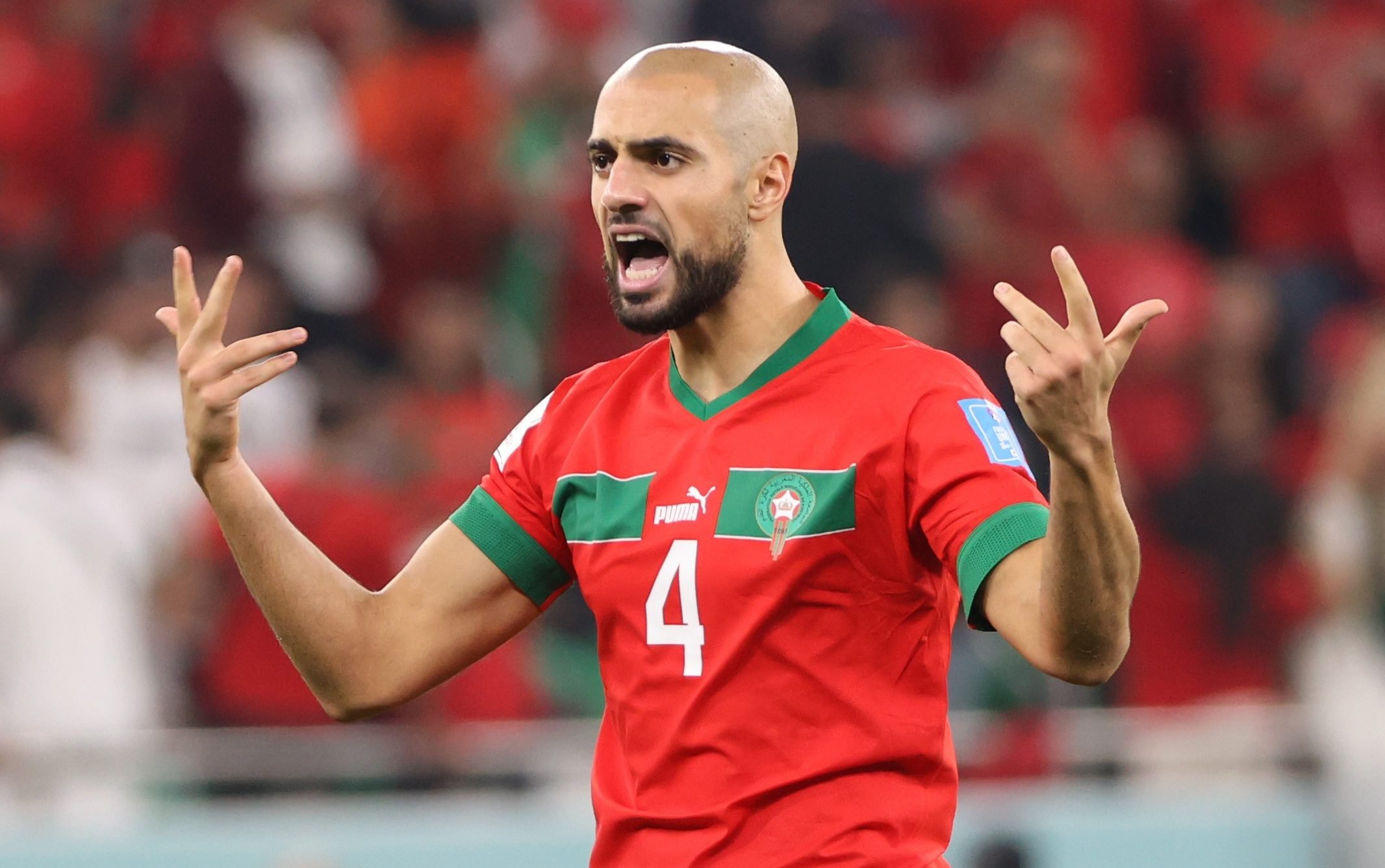 Manchester United : Deux joueurs bloquent l’arrivée de Sofyan Amrabat !