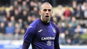 Algérie : Islam Slimani dans le flou !