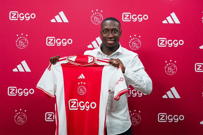 Carlos Borges signe officiellement avec l’Ajax
