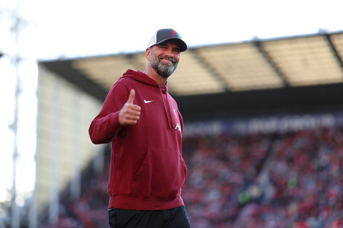 Jurgen Klopp prévoit de parler à Moisés Caicedo avant une conférence de presse
