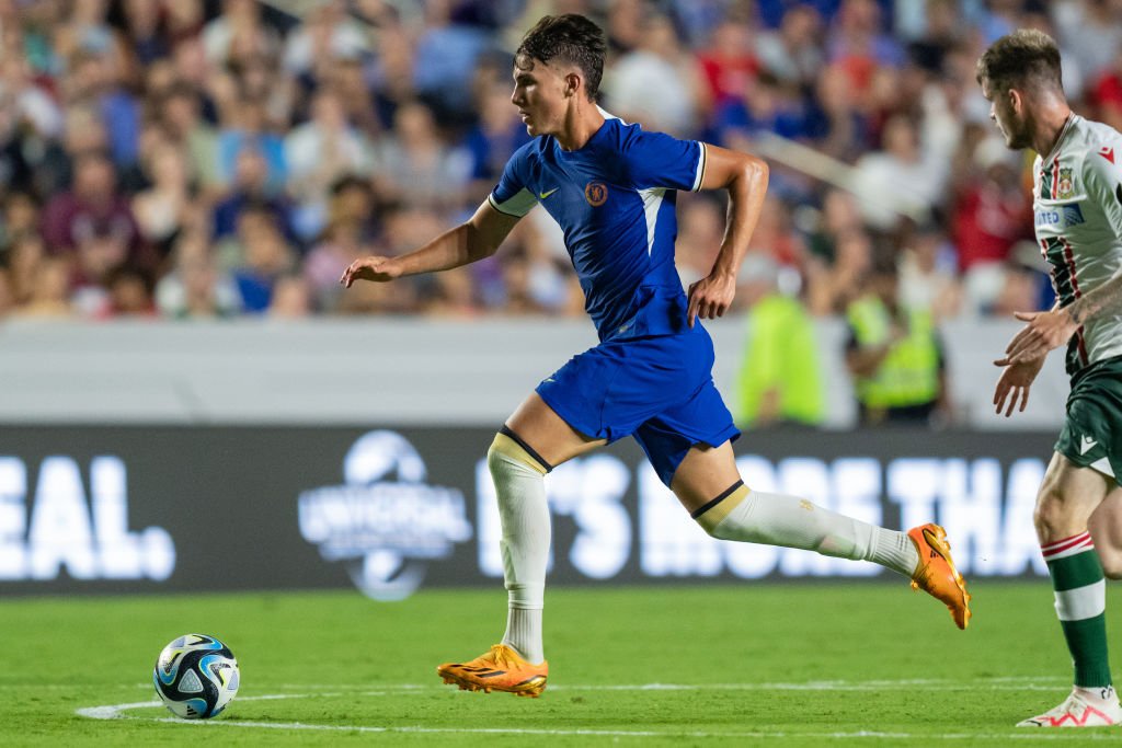 Leicester poursuit les négociations pour le prêt de Cesare Casadei de Chelsea