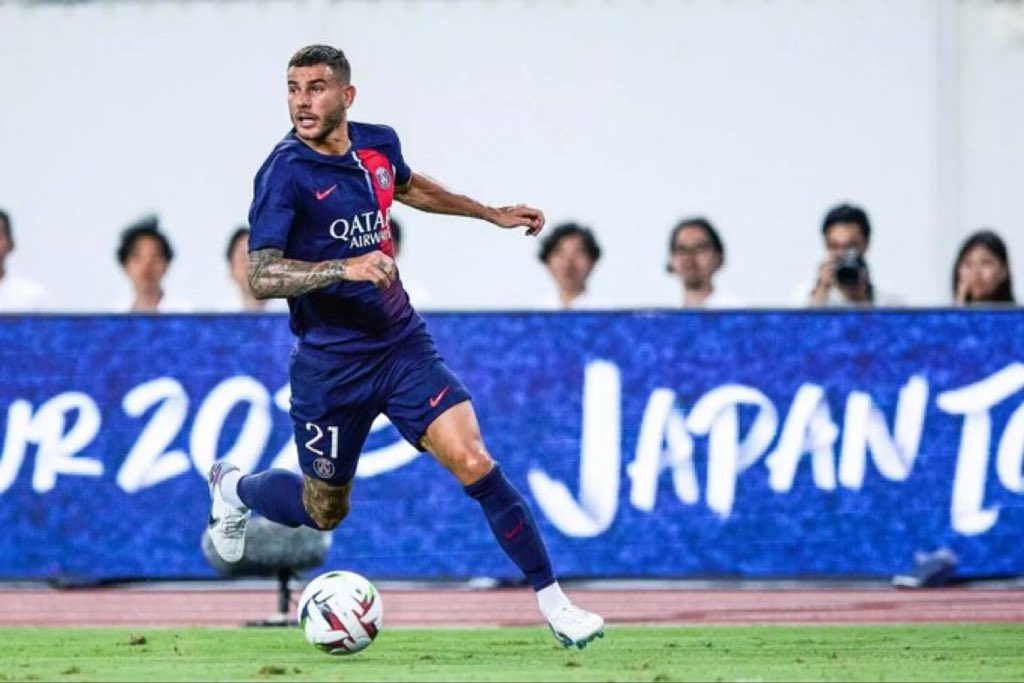 Lucas Hernandez se démarque lors du match PSG contre Lorient