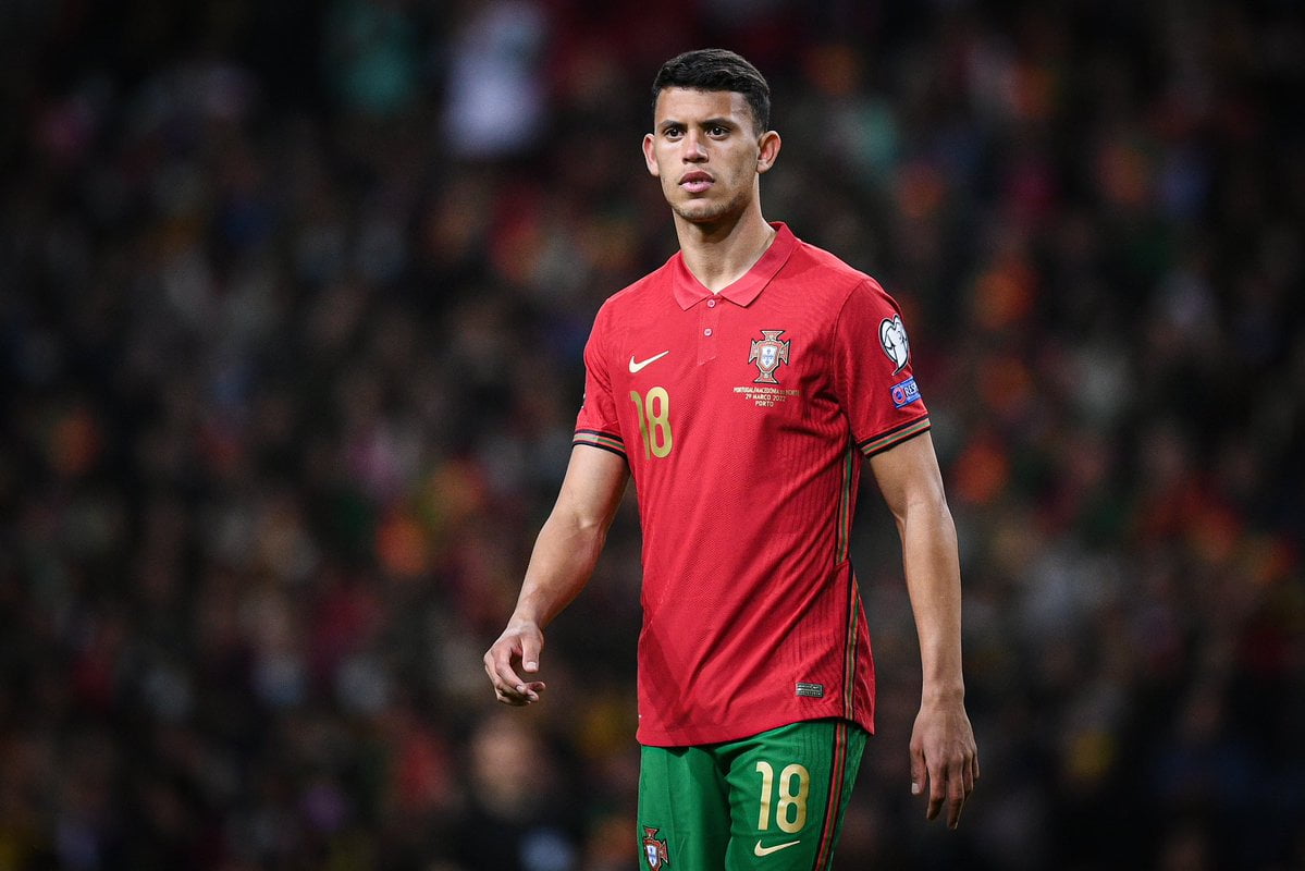 Manchester City propose une offre pour Matheus Nunes