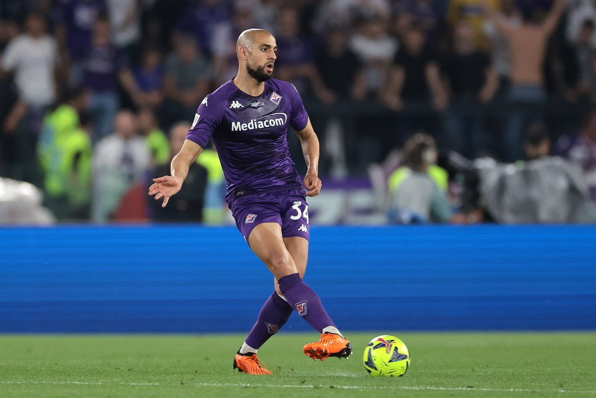 Manchester United et Fiorentina en discussions pour le transfert de Sofyan Amrabat