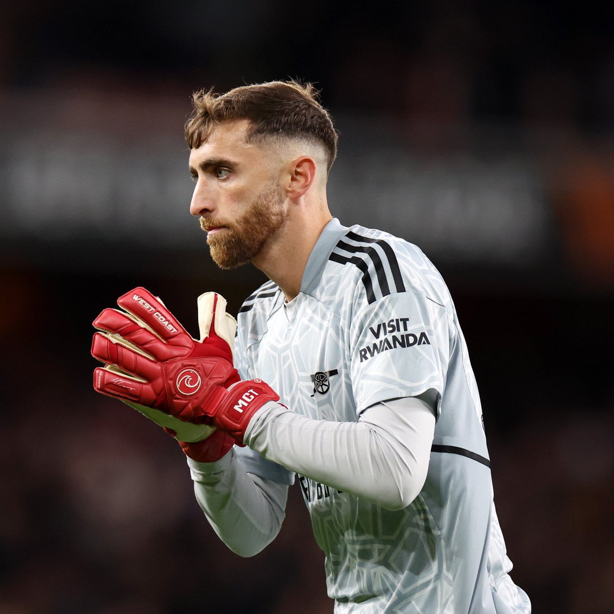 Matt Turner et David Raya se rapprochent de leurs nouveaux clubs, Dean Henderson en discussion