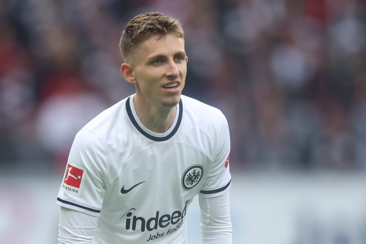 Napoli près de signer Jesper Lindstrøm, actuellement à Eintracht