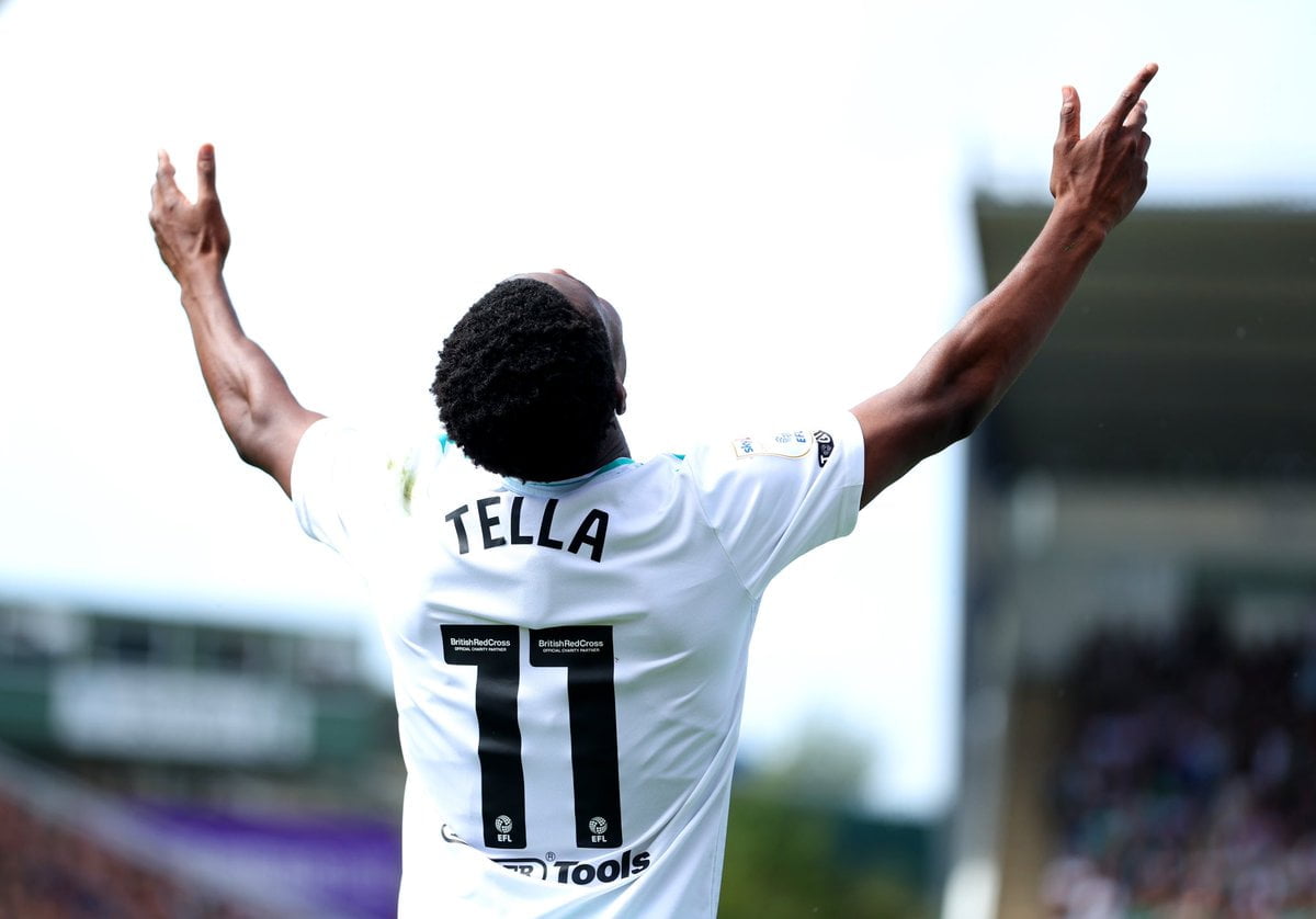 Nathan Tella en Direction de Bayer 04 Leverkusen