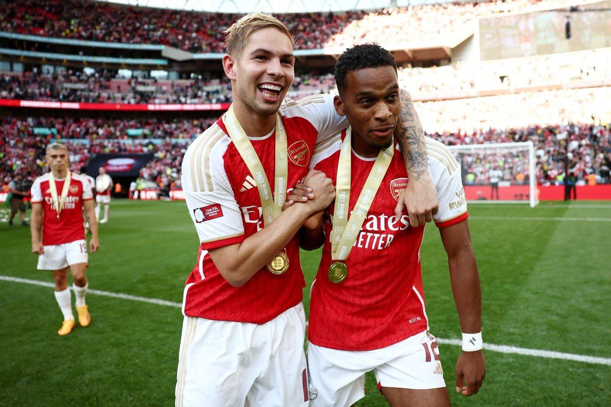 Quatrième titre en carrière professionnelle pour Emile Smith Rowe