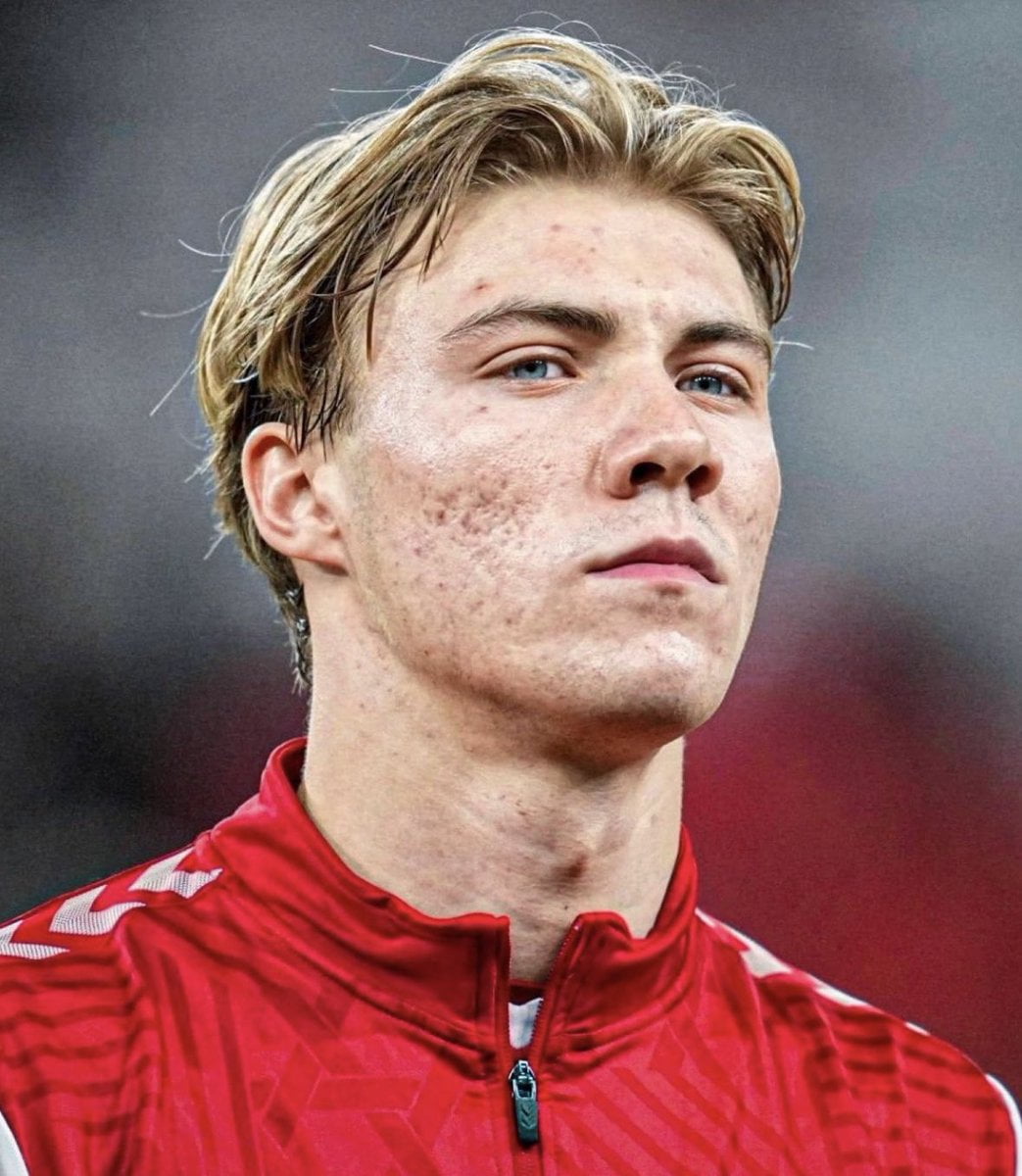 Rasmus Højlund, nouvelle recrue de Manchester United : présentation officielle prévue