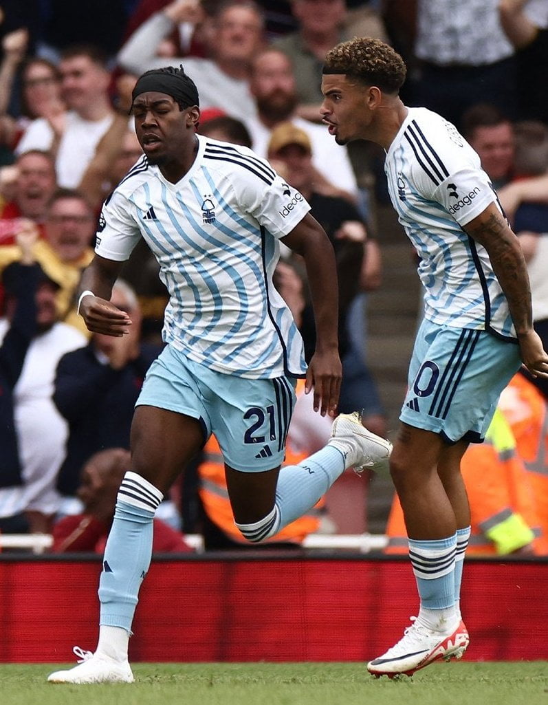 Taiwo Awoniyi établit un nouveau record à Nottingham Forest