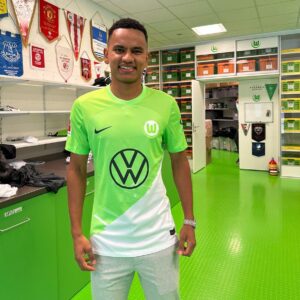 Transfert officiel : Rogerio rejoint Wolfsburg