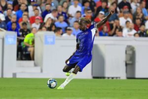 Trevoh Chalobah pourrait rejoindre le FC Bayern : une vente ou un prêt en question