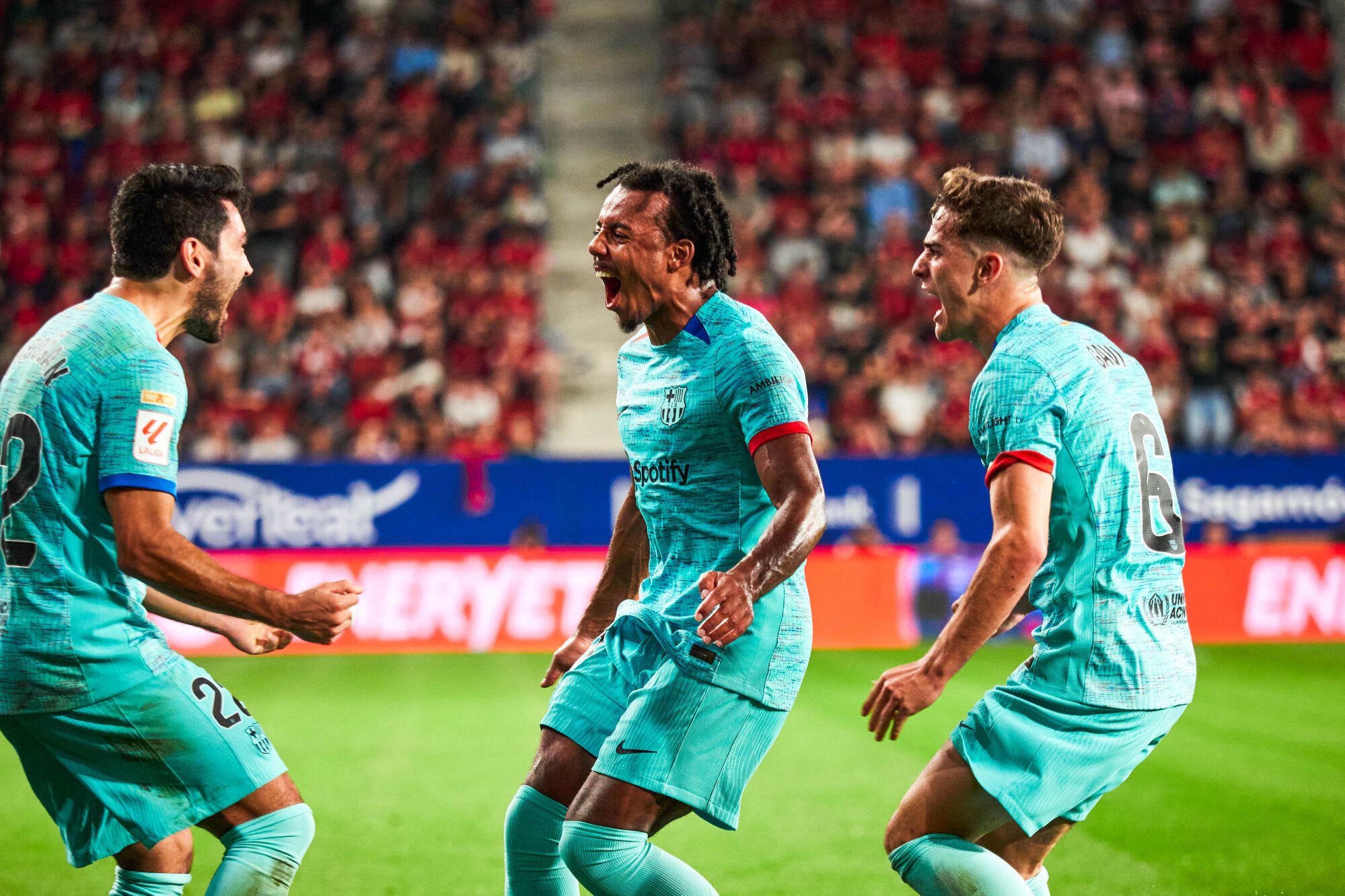 Ligue des Champions: Le Barça se contente de l’essentiel à Porto