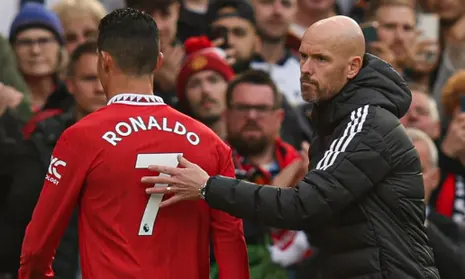 Manchester United : Piers Morgan incendie Erik Ten Hag pour Ronaldo !