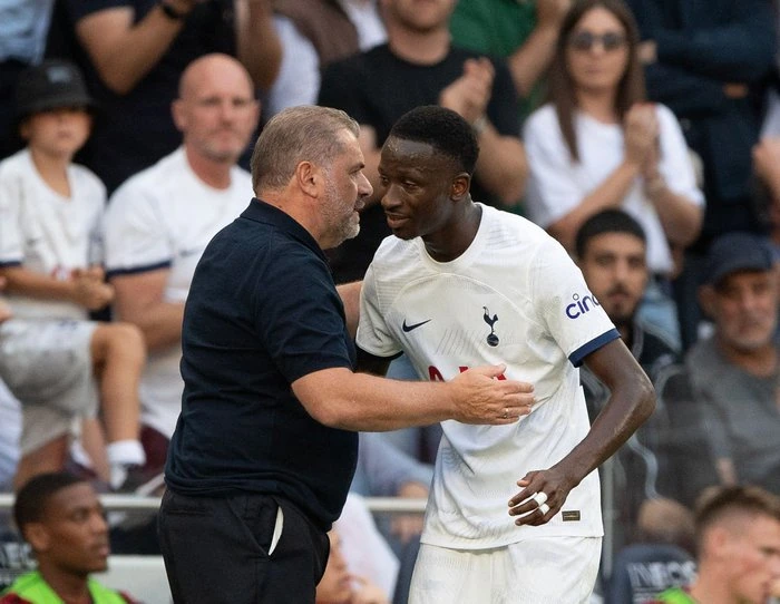 Tottenham : le nouveau coach parle de Pape Matar Sarr et de son apport dans le jeu