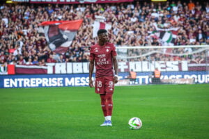 FC Metz: Les clubs anglais s’arrachent Lamine Camara