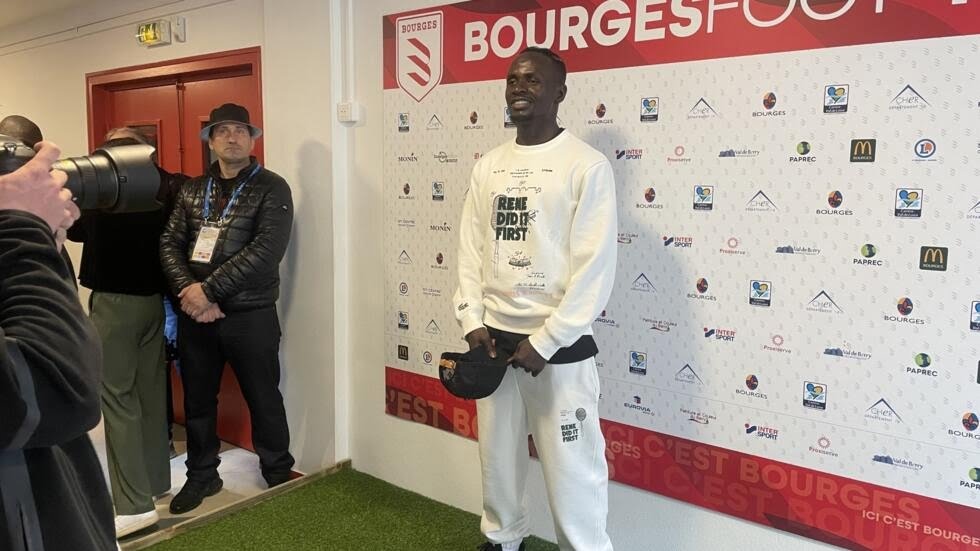 Officiel: Sadio Mané offre à Bourges un équipementier de renommé