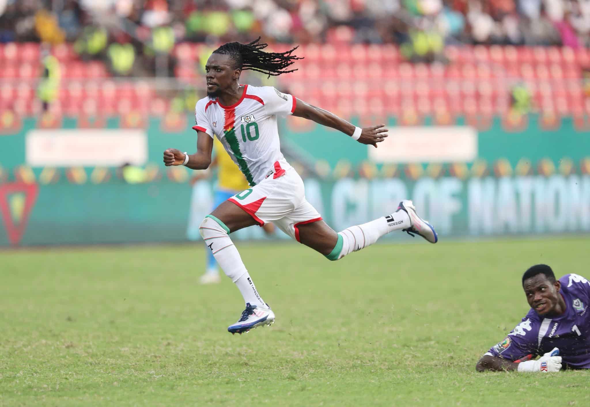 Bertrand Traoré réaffirme son engagement envers le Burkina Faso malgré des tensions