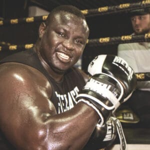 Bombardier se tourne vers un sport controversé : la boxe à mains nues